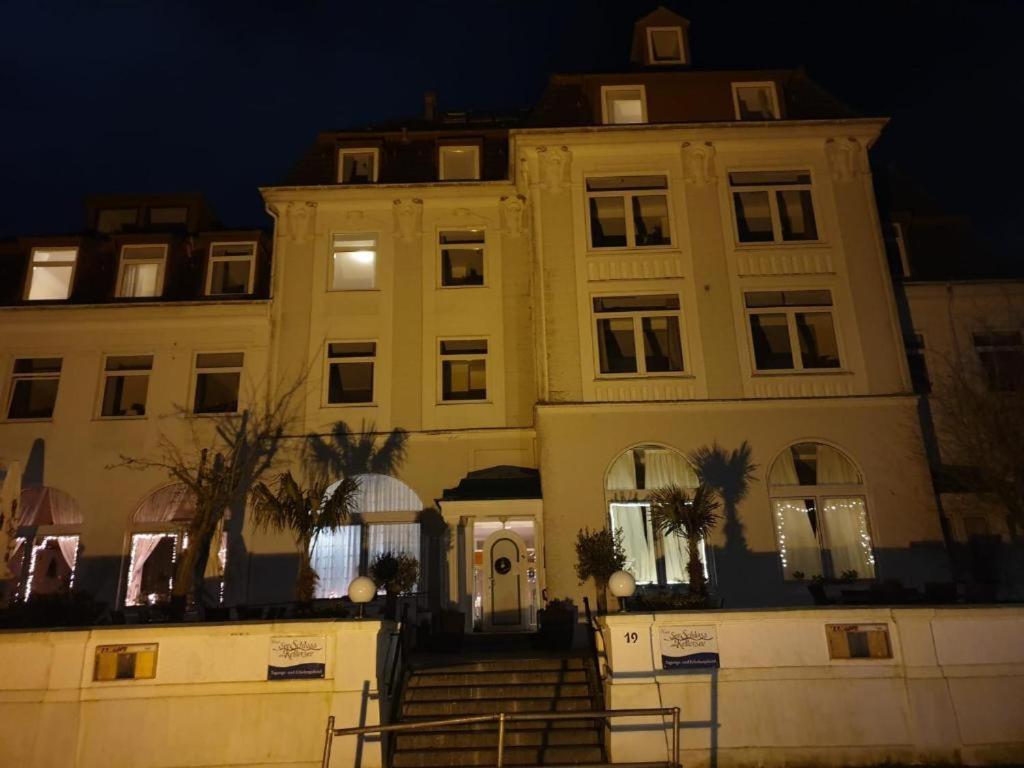 See Schlosshotel Am Kellersee Eutin Extérieur photo