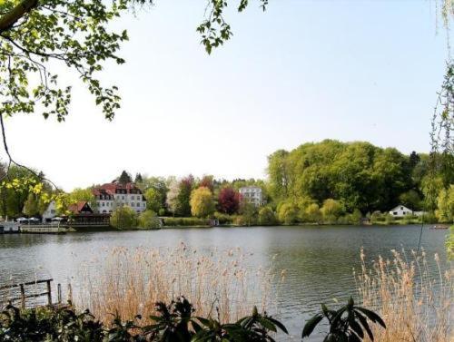 See Schlosshotel Am Kellersee Eutin Extérieur photo